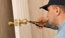 City Locksmith Services Vernon Rockville, CT 860-261-9292 - 6-Locks-Replace